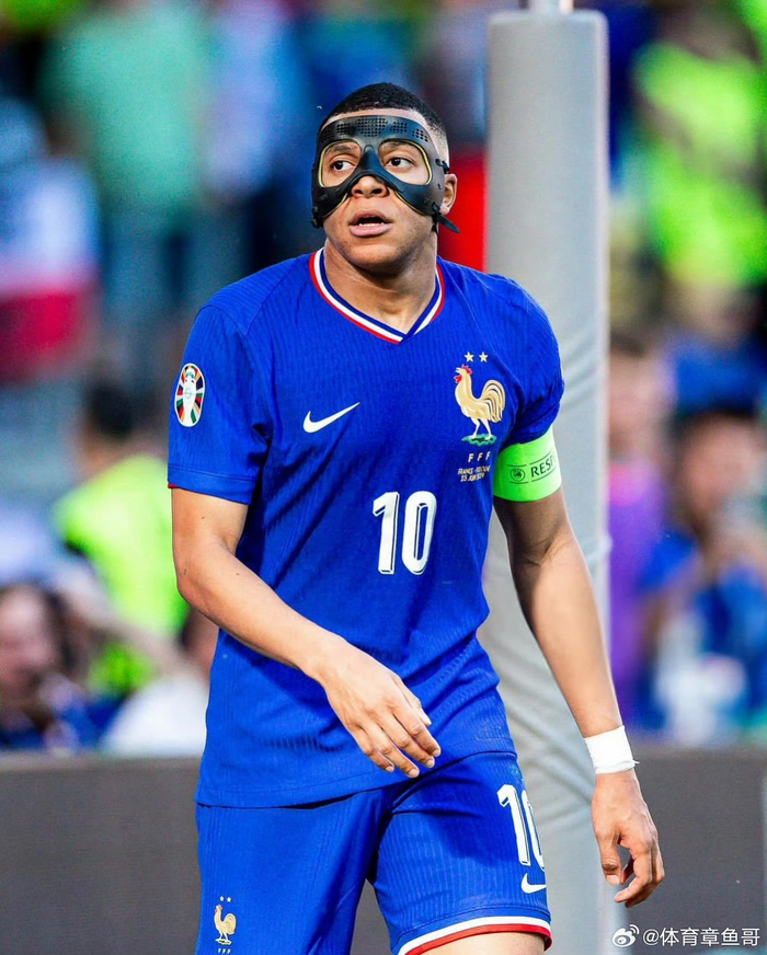 曼联27次传中！弗莱彻双顺足激活谢什科，解决老问题出现新问题