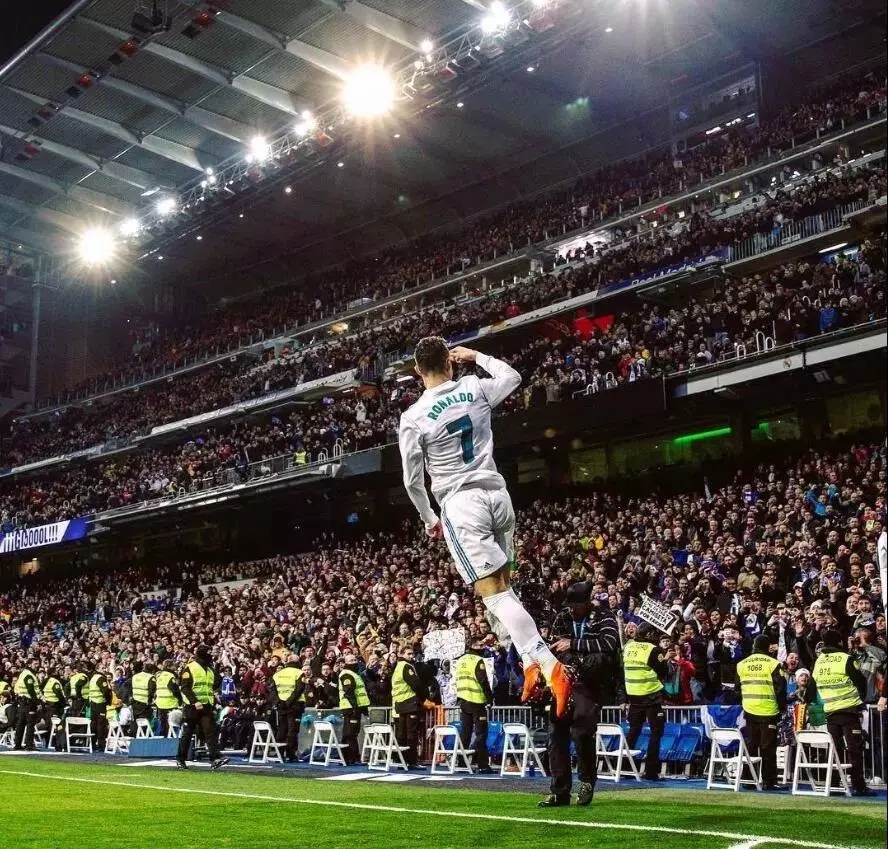 英超一日观察：阿森纳与利物浦0-0平局